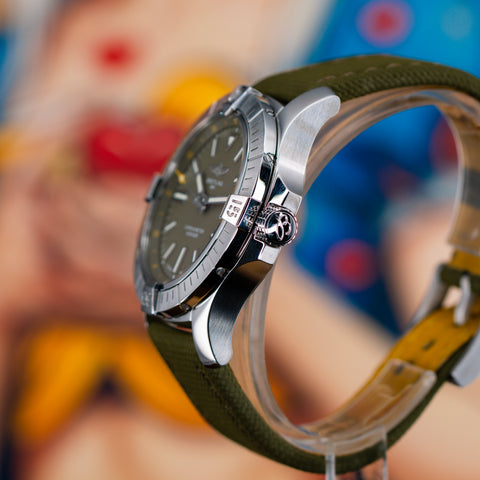 Breitling Avenger A17318101L1X1