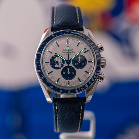 Omega Speedmaster 'Silver Snoopy Award' 310.32.42.50.02.001