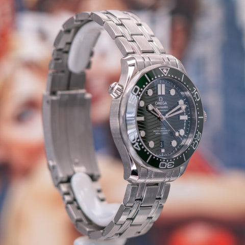 Omega Seamaster Diver 300M “Seaweed” Green Dial 42mm 210.30.42.20.10.001