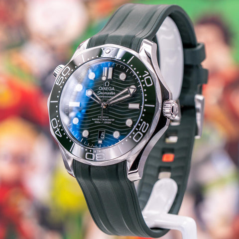 Omega Seamaster Diver 300M “Seaweed” Green Dial Rubber 42mm 210.32.42.20.10.001