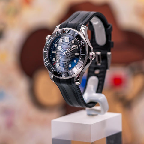 Omega Seamaster Diver 300M Black Dial Rubber Strap 210.32.42.20.01.001