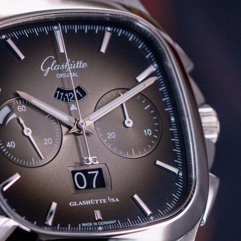 Glashütte Original Seventies Chronograph Panorama Date 1-37-02-05-02-70