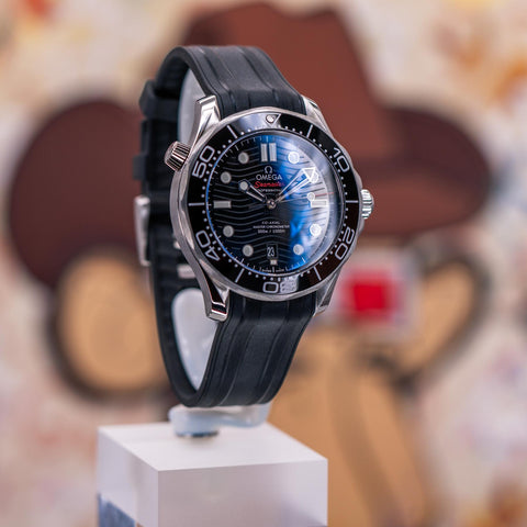 Omega Seamaster Diver 300M Black Dial Rubber Strap 210.32.42.20.01.001
