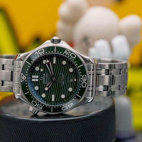 Omega Seamaster Diver 300M Green Seaweed 210.30.42.20.10.001