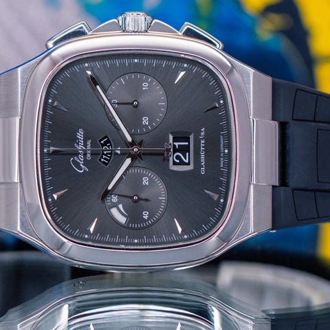 Glashütte Original Seventies Chronograph Panorama Date 1-37-02-01-02-33