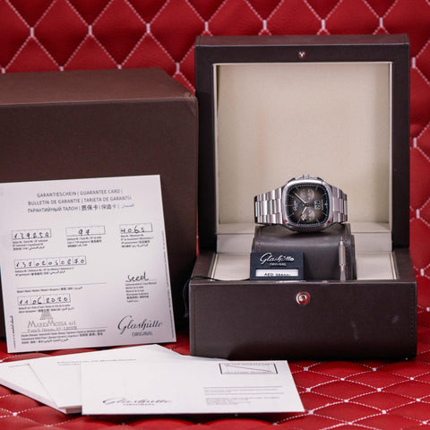 Glashütte Original Seventies Chronograph Panorama Date 1-37-02-05-02-70