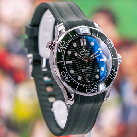 Omega Seamaster Diver 300M “Seaweed” Green Dial Rubber 42mm 210.32.42.20.10.001