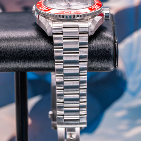 Omega Seamaster Planet Ocean 600m Master 215.30.44.21.04.001