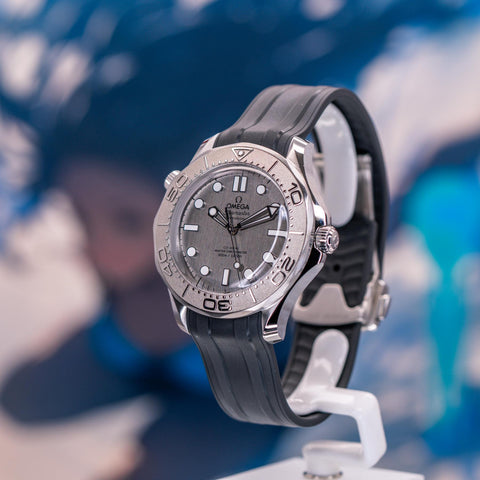 Omega Seamaster Diver 300M 2026 Grey Dial Rubber Strap 210.32.42.20.06.002