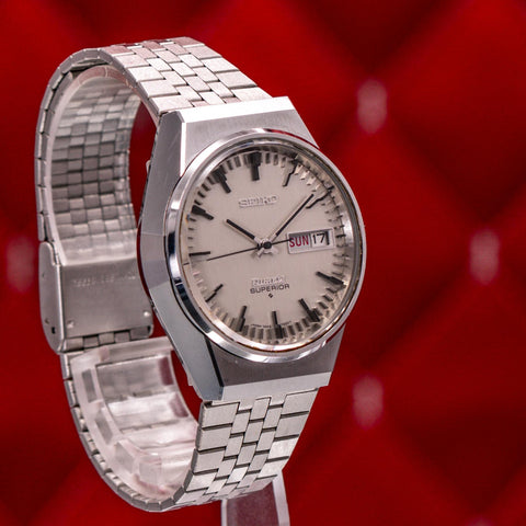 Seiko Quartz Superior 3883-7000