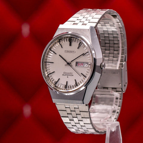 Seiko Quartz Superior 3883-7000