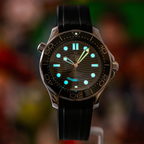 Omega Seamaster Diver 300M “Seaweed” Green Dial Rubber 42mm 210.32.42.20.10.001