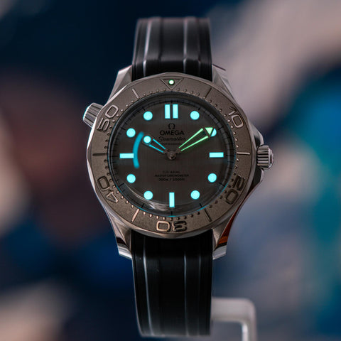 Omega Seamaster Diver 300M 2026 Grey Dial Rubber Strap 210.32.42.20.06.002