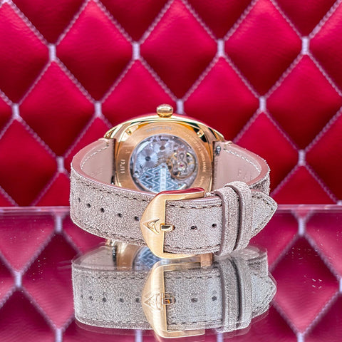 Farer Lethbridge Gold - Crown Detail