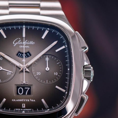 Glashütte Original Seventies Chronograph Panorama Date 1-37-02-05-02-70