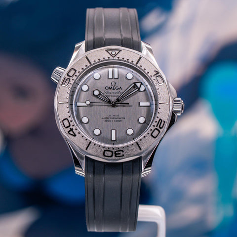 Omega Seamaster Diver 300M 2026 Grey Dial Rubber Strap 210.32.42.20.06.002